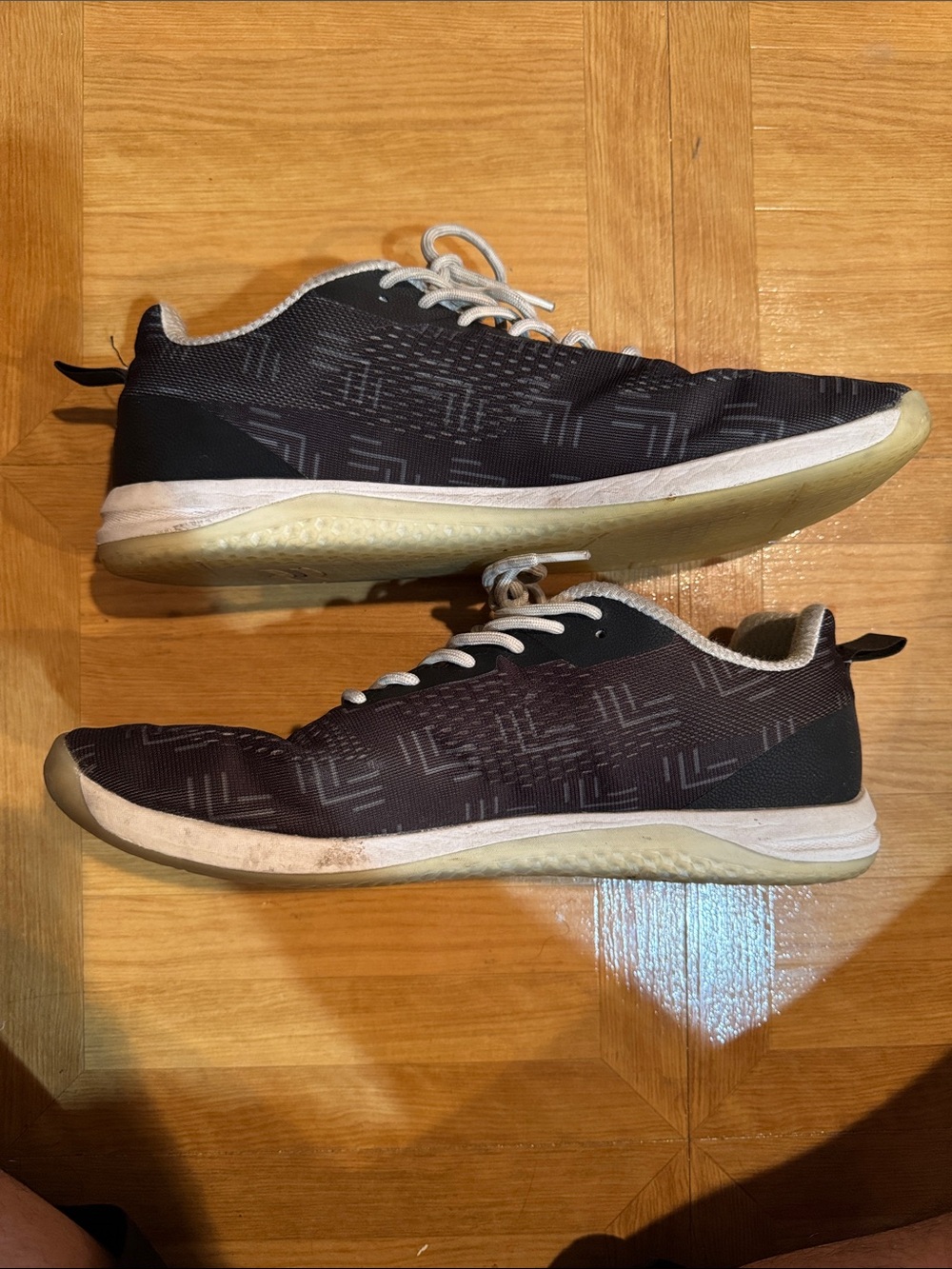 Strike MVMT EZ Trainers (Black/White) - Picture 4 of 5